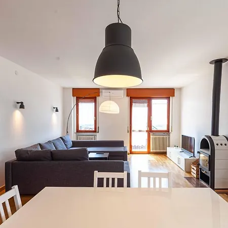 Apartamento Attico Panoramico In Centro - Civetta Belluno